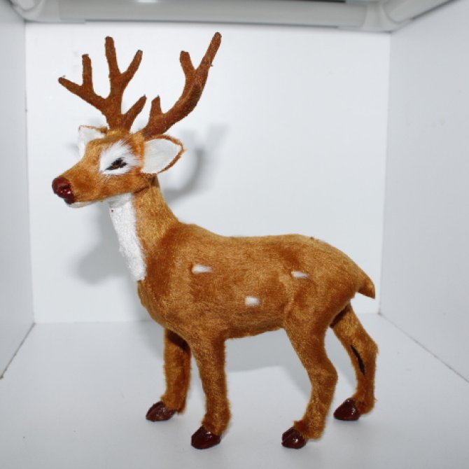 Decoratiune Craciun Reni Imbracati In Catifea MARO inaltime 20cm 1