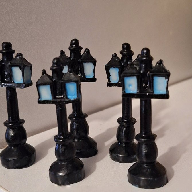 Miniatura Din Rasina Felinar