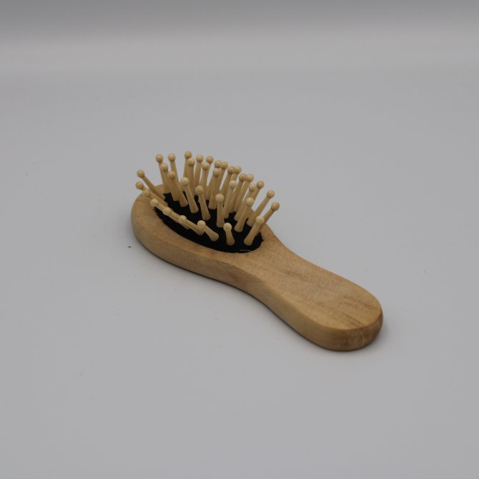 Perie Lemn Natur Pentru Par 12Cm