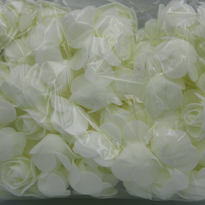 Trandafiri din spuma 3cm 100buc/set Crem 2